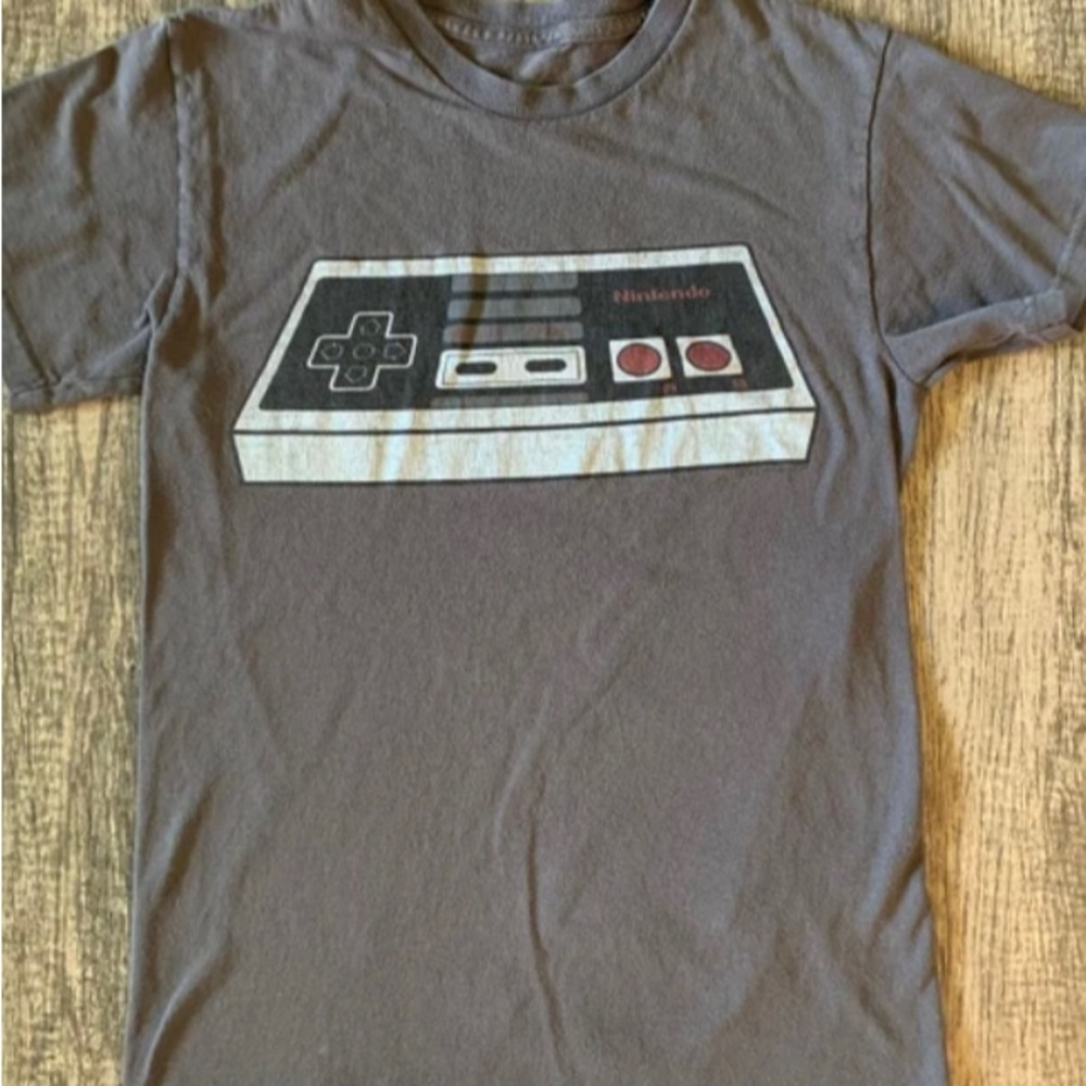 NINTENDO T-shirt